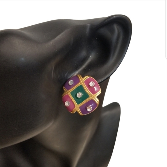 VINTAGE PINK PURPLE & GREEN ENAMEL MADE USA GOLDTONE STUD EARRINGS - Picture 1 of 4
